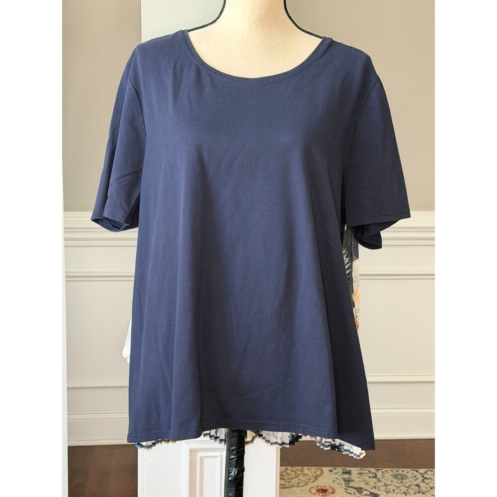 Chicos Stretch Knit Top Floral Crepe Pleated Back Navy Knit Front Sz 4 (XXL)